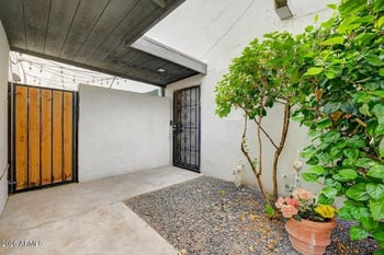 8550 Indian School Rd #F, Scottsdale, AZ 85251