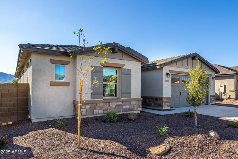 8552 175th Ln, Waddell, AZ 85355