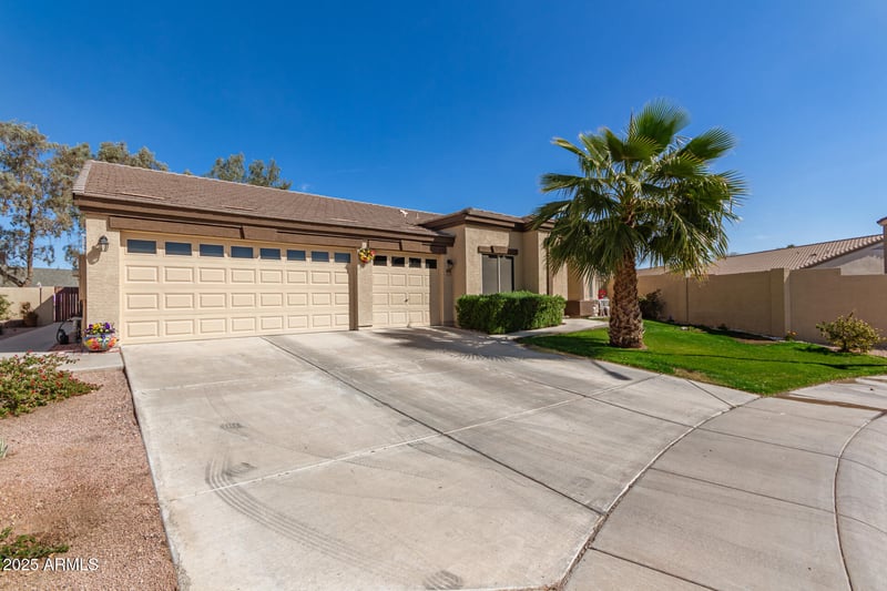 8554 Keim Dr, Glendale, AZ 85305