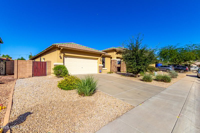 8556 Brown St, Peoria, AZ 85345