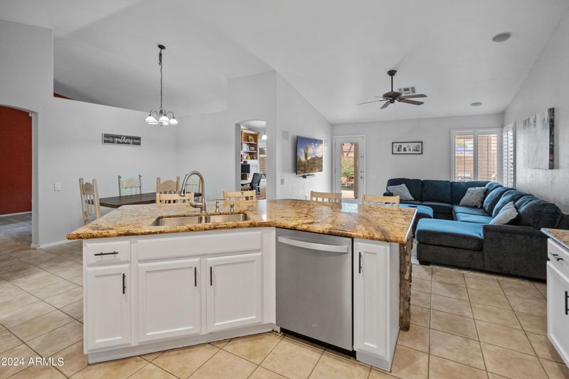 8559 E Neville Ave, Mesa, AZ 85209
