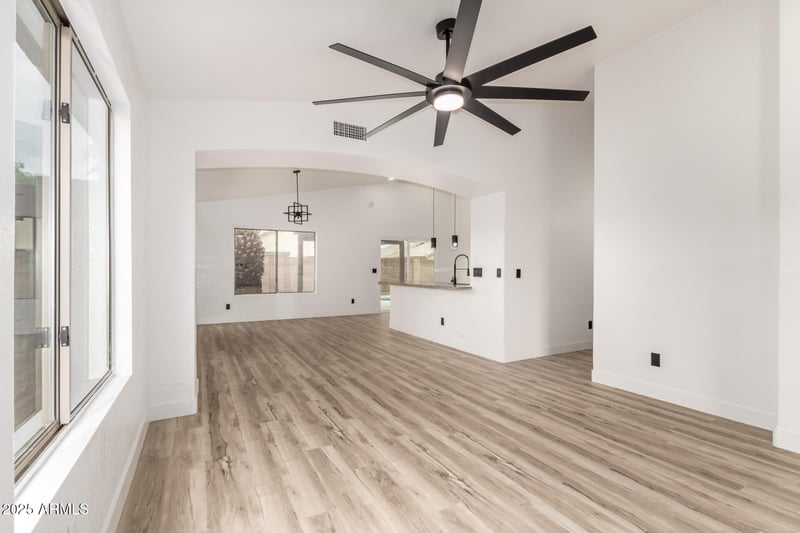 8559 Sunnyslope Ln, Peoria, AZ 85345