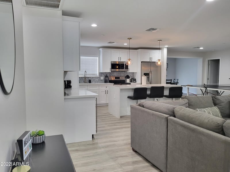 8560 E Camelback Rd, Scottsdale, AZ 85251