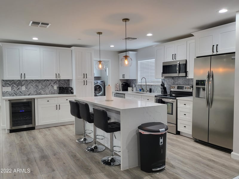 8560 E Camelback Rd, Scottsdale, AZ 85251
