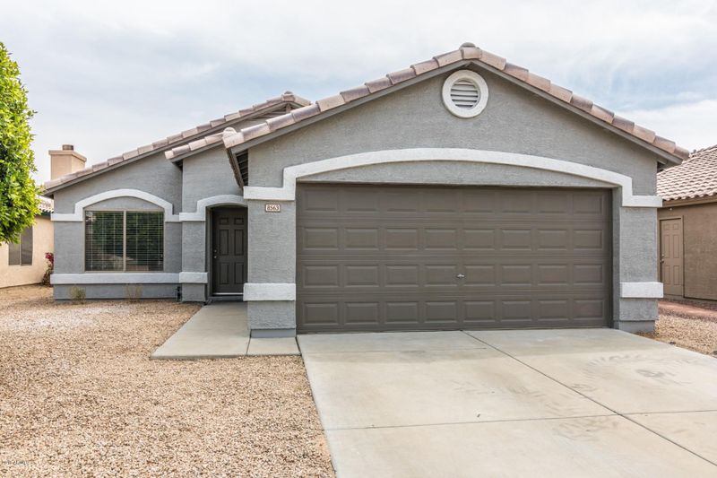 8563 W Eva St, Peoria, AZ 85345