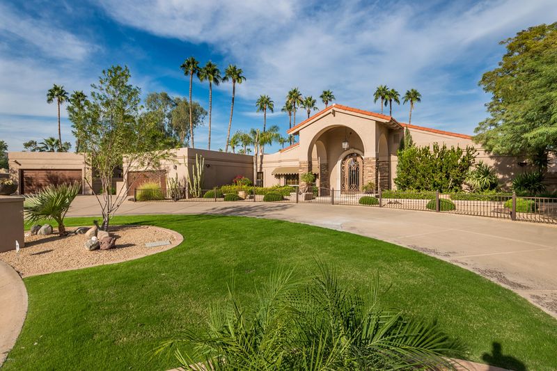 8564 E Sahuaro Dr, Scottsdale, AZ 85260