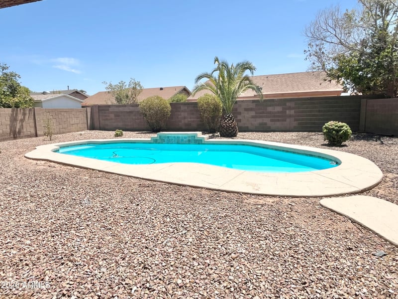 8565 W Denton Ln, Glendale, AZ 85305