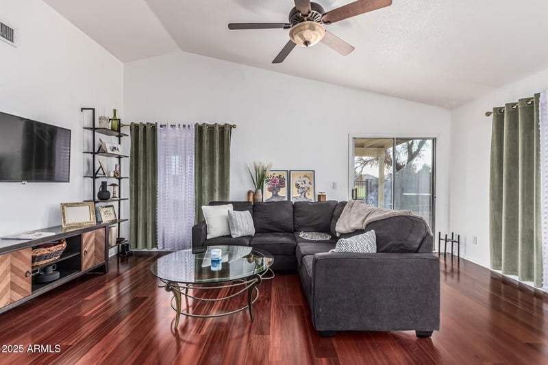 8566 108th Ln, Peoria, AZ 85345