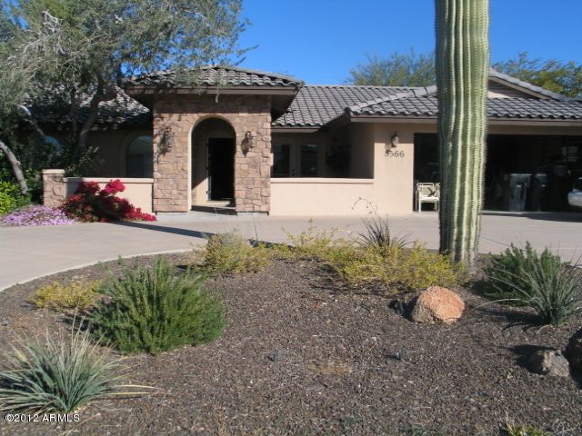 8566 E Grandview St, Mesa, AZ 85207