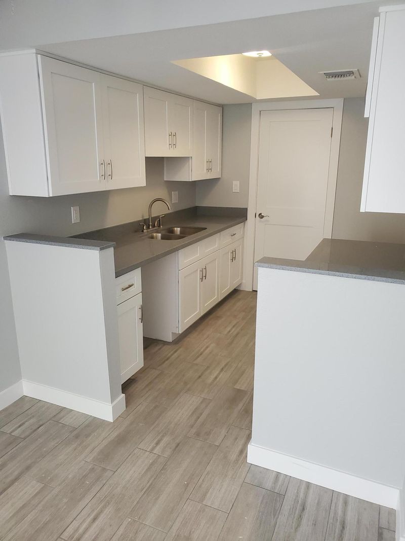 8566 E Indian School Rd #G, Scottsdale, AZ 85251