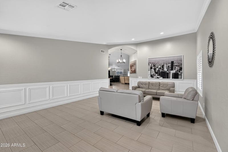 8566 W Keim Dr, Glendale, AZ 85305