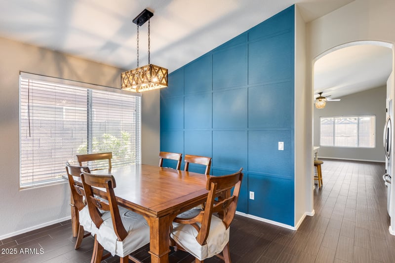 8569 Monona Ln, Peoria, AZ 85382