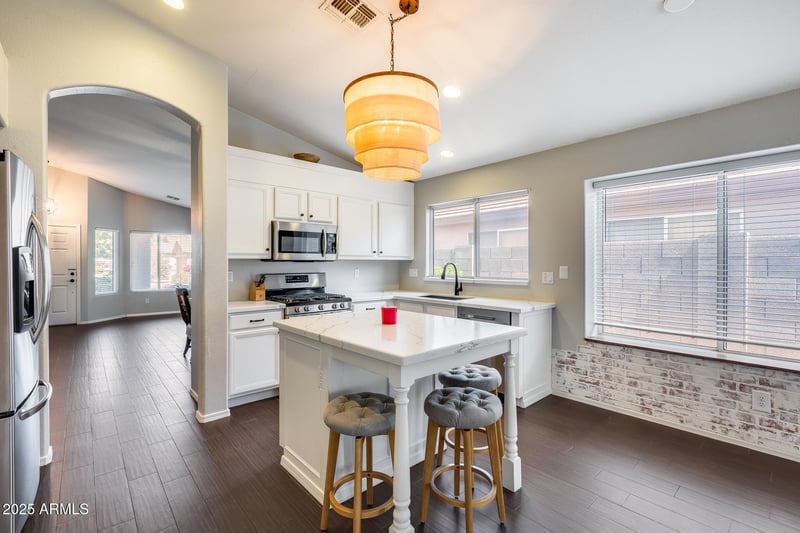 8569 Monona Ln, Peoria, AZ 85382