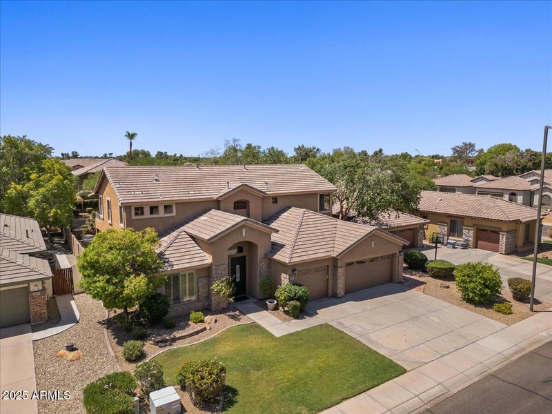 857 Carla Vista Dr, Gilbert, AZ 85295