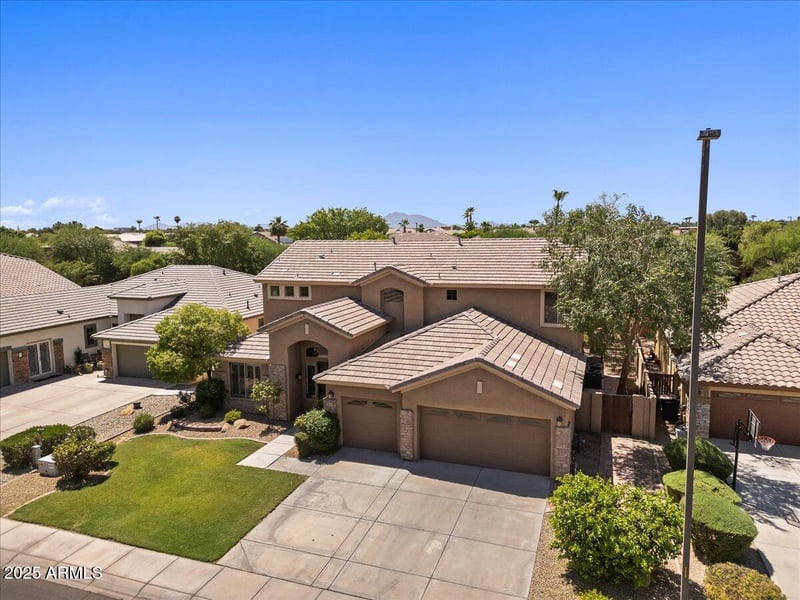 857 Carla Vista Dr, Gilbert, AZ 85295
