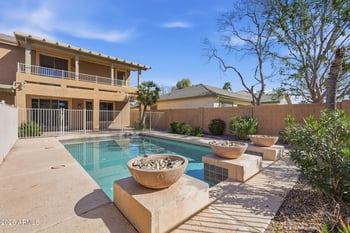 857 Carla Vista Dr, Gilbert, AZ 85295