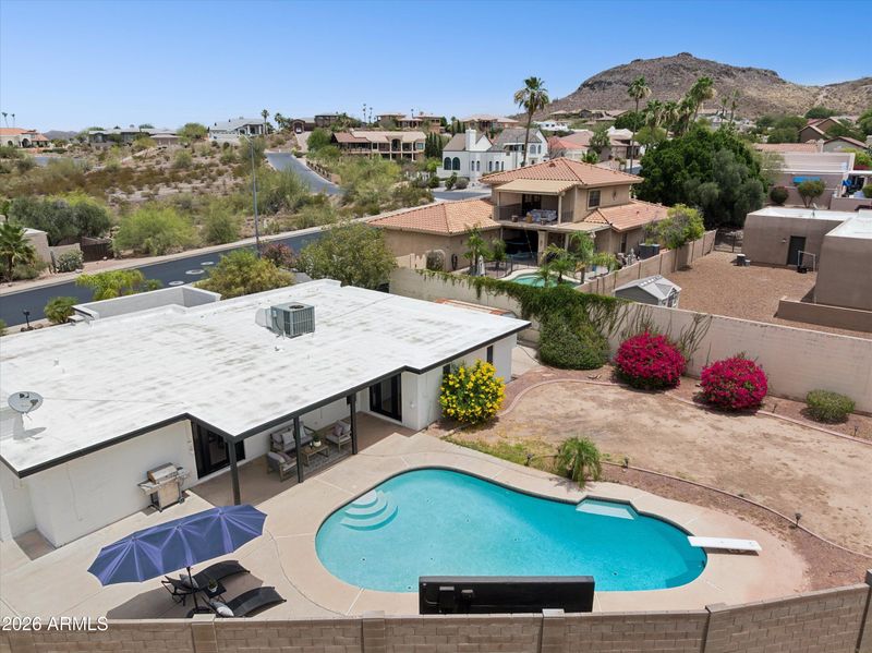 857 E Coral Gables Dr, Phoenix, AZ 85022
