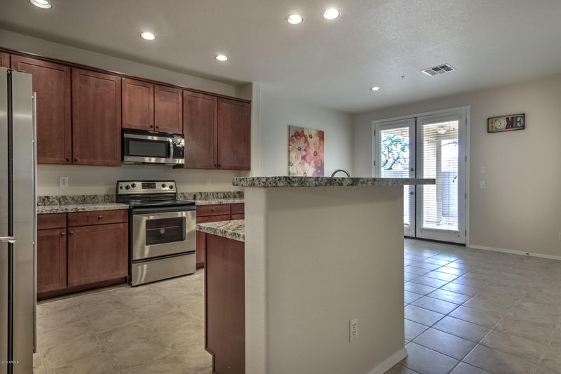 8570 N 64th Ln, Glendale, AZ 85302