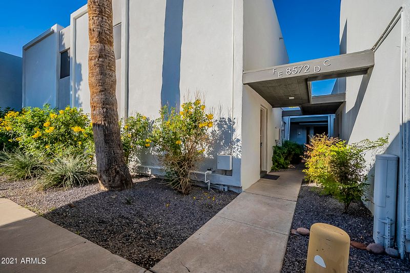 8572 E Indian School Rd #E, Scottsdale, AZ 85251