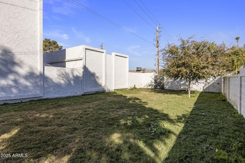 8576 Indian School Rd #B, Scottsdale, AZ 85251