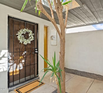 8576 Indian School Rd #F, Scottsdale, AZ 85251