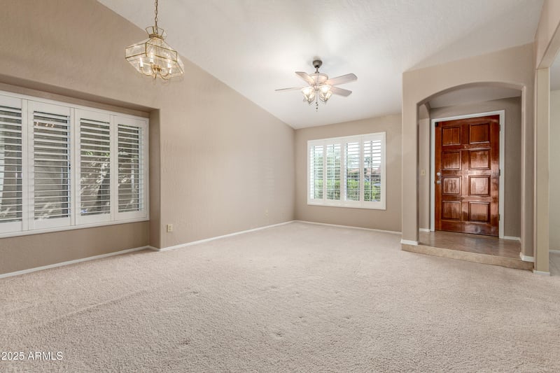 8578 Maple Ave, Tempe, AZ 85284