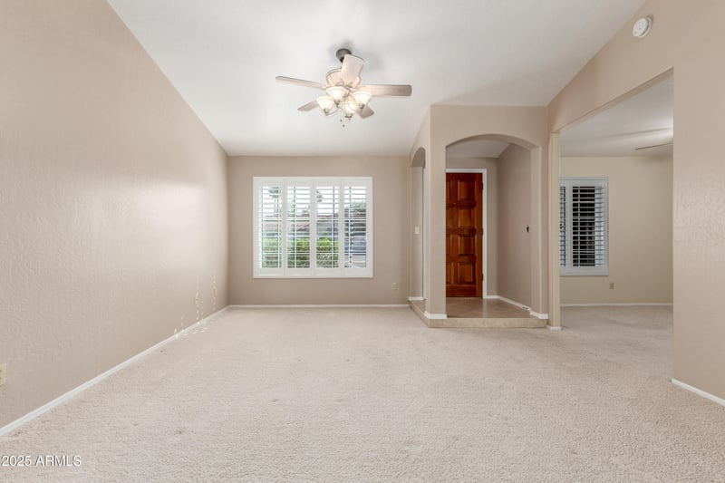 8578 Maple Ave, Tempe, AZ 85284