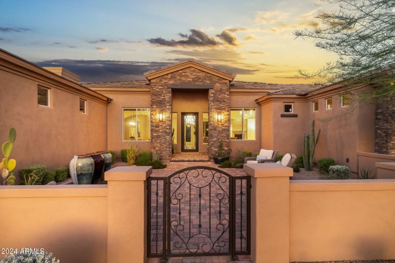 8579 E Nightingale Star Dr, Scottsdale, AZ 85266