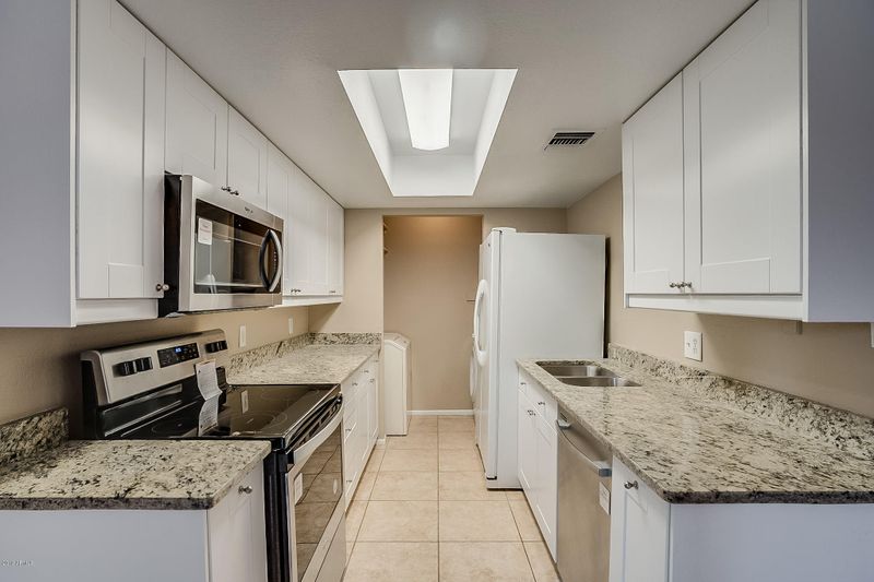 8580 E Indian School Rd #G, Scottsdale, AZ 85251