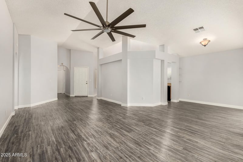 8582 107th Ln, Peoria, AZ 85345