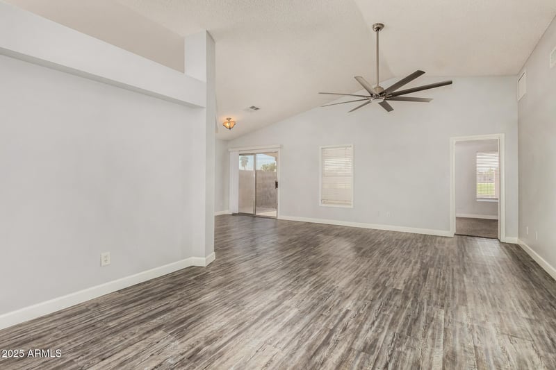 8582 107th Ln, Peoria, AZ 85345