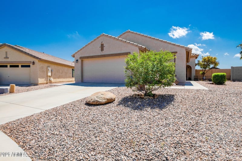 859 Desert Seasons Dr, San Tan Valley, AZ 85143