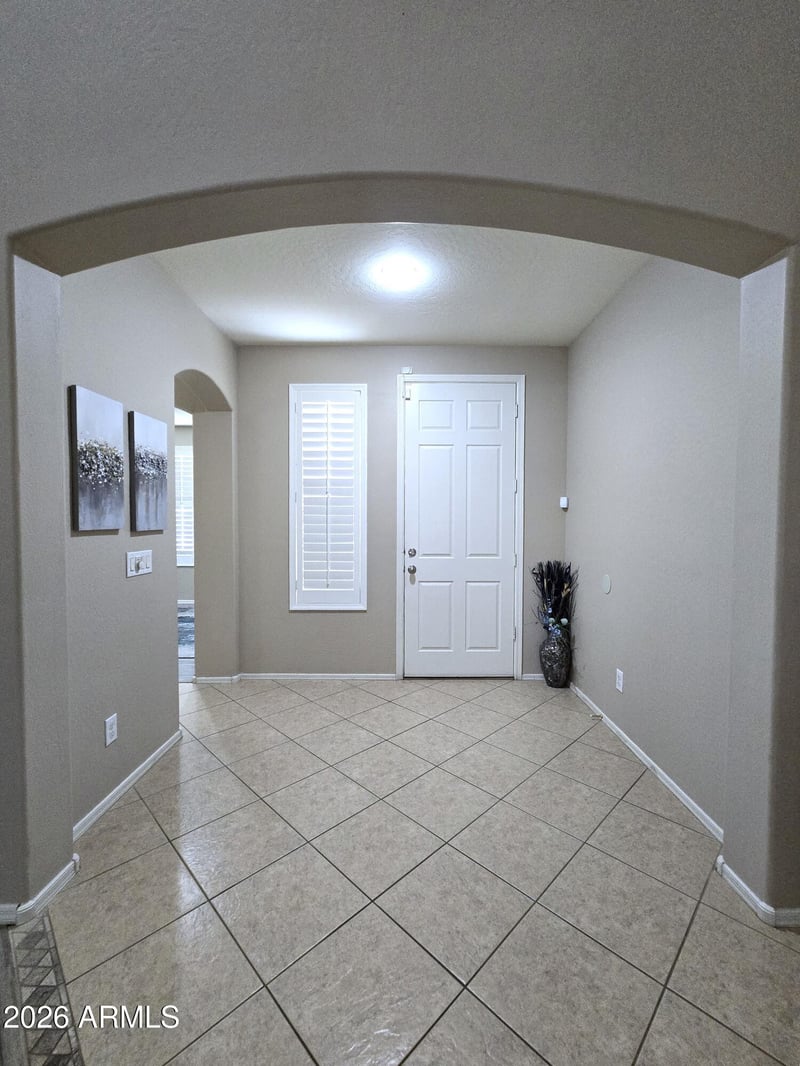 8590 W Cinnabar Ave, Peoria, AZ 85345