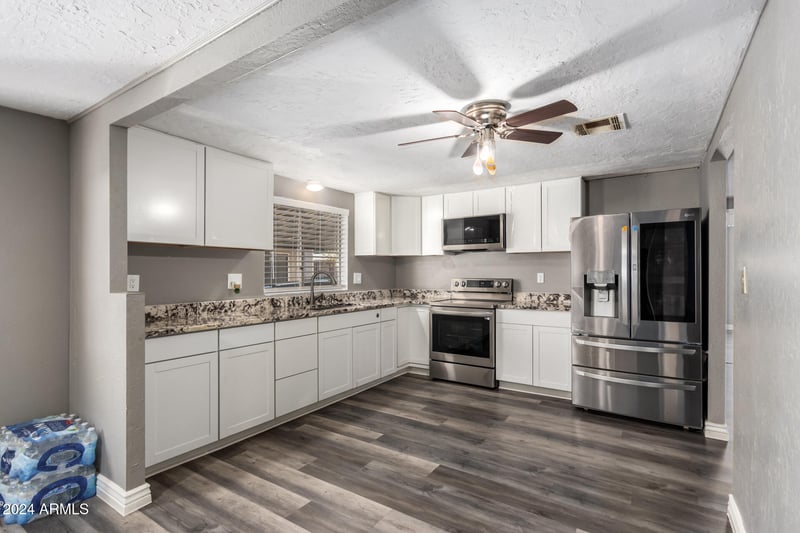 8595 71st Ave #106, Glendale, AZ 85301