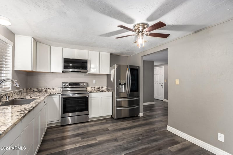 8595 71st Ave #106, Glendale, AZ 85301