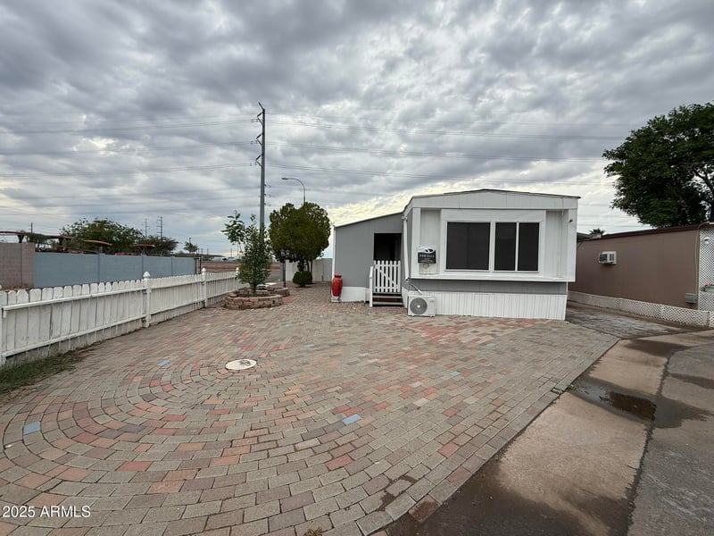 8595 71st Ave #111, Glendale, AZ 85301