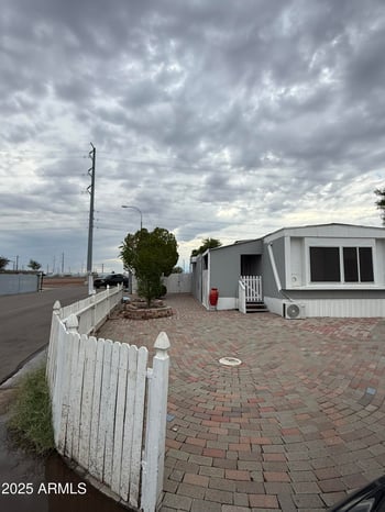 8595 71st Ave #111, Glendale, AZ 85301