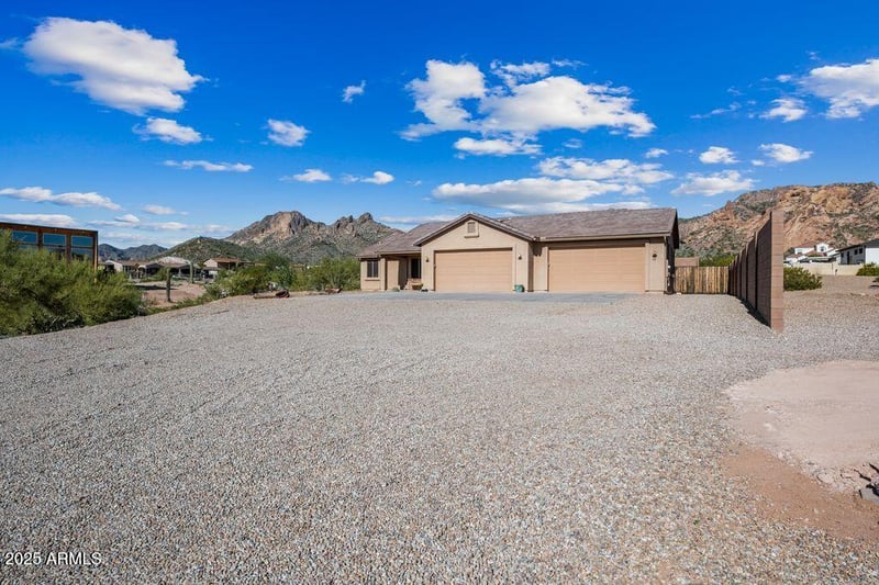 86 E Moon Vista St, Apache Junction, AZ 85119