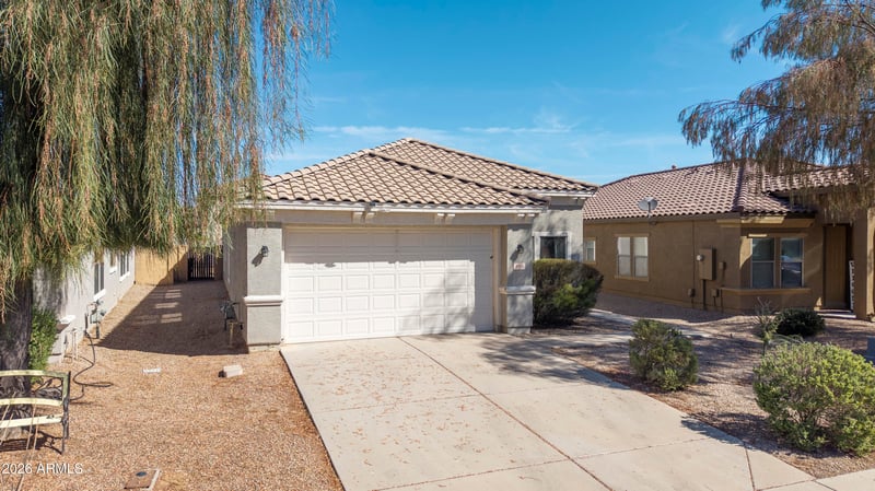 860 Dust Devil Cir, San Tan Valley, AZ 85143
