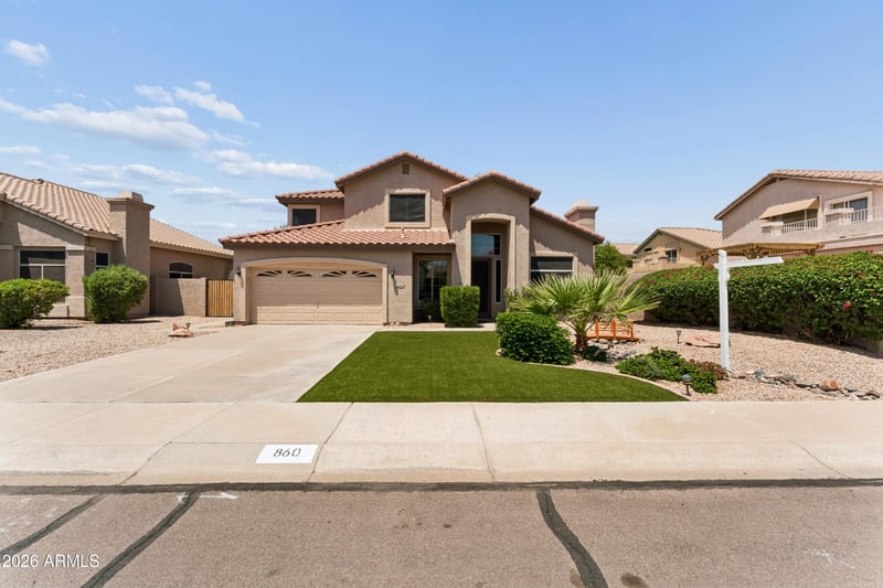 860 N Woodburne Dr, Chandler, AZ 85224