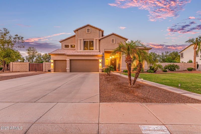 860 Oakland St, Gilbert, AZ 85295