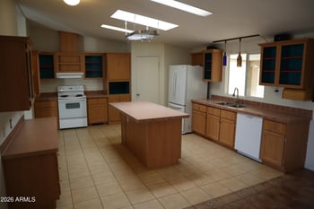 8600 Ellsworth Ln, Hereford, AZ 85615