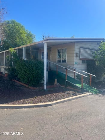 8601 71 Ave #174, Glendale, AZ 85301