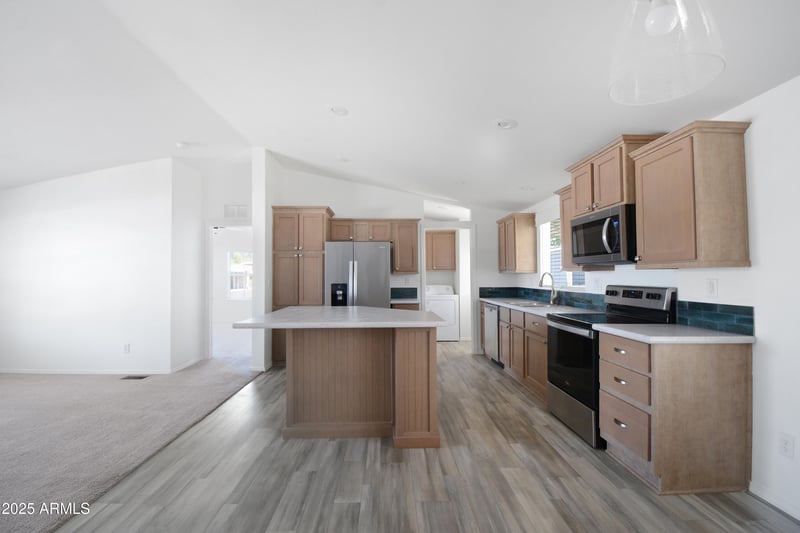 8601 71st Ave #100, Glendale, AZ 85301