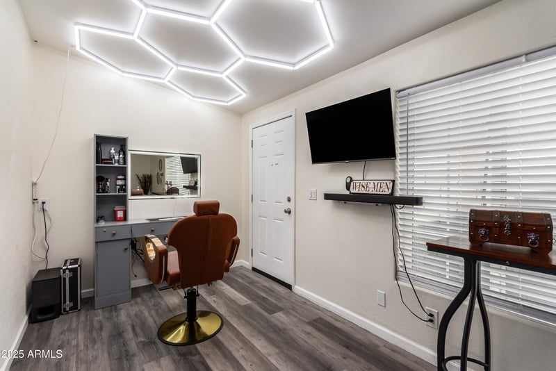 8601 N 103rd Ave #210, Peoria, AZ 85345