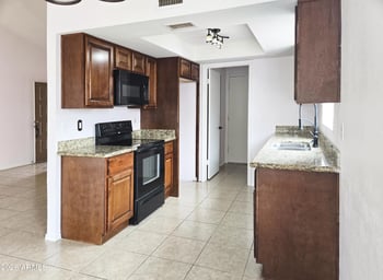 8601 N 83rd Dr, Peoria, AZ 85345