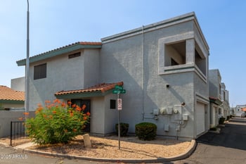 8602 67th Dr, Peoria, AZ 85345