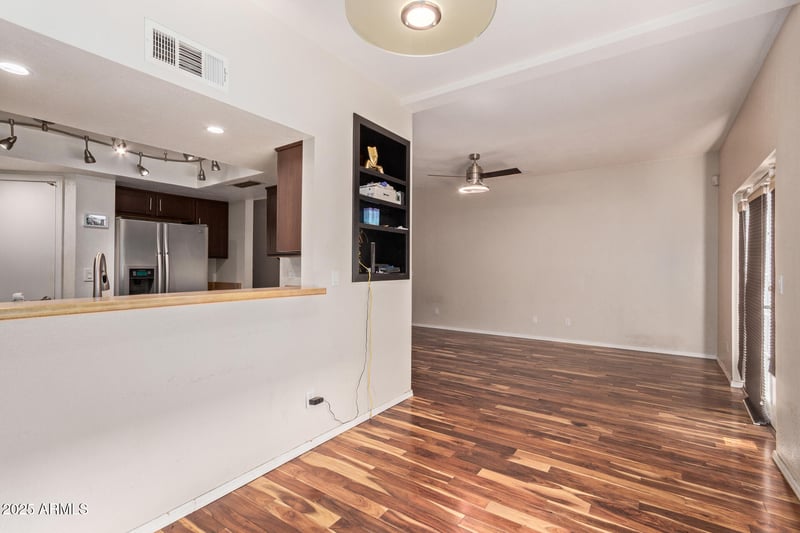 8602 67th Dr, Peoria, AZ 85345