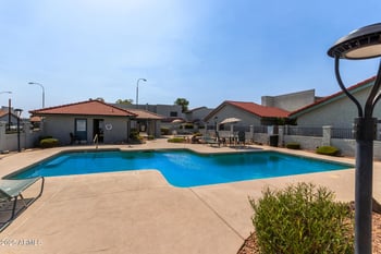 8602 67th Dr, Peoria, AZ 85345