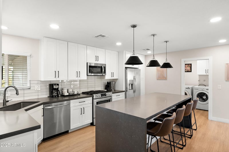 8602 Mitchell Dr, Scottsdale, AZ 85251